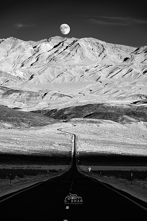 Gautam-Bhan-Moonrise Death Valley II